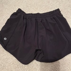 lululemon black hotty hot shorts 4 inch